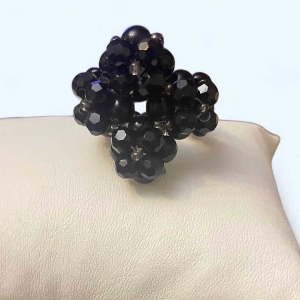 Elegant Black Women's Beaded Ring Size 8